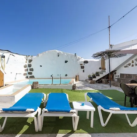 Home2book Charming Casa Candy Private Pool & Bbq Vakantiehuis *