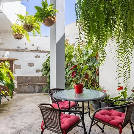 Hébergement de vacances Home2book Charming Casa Candy Private Pool & Bbq